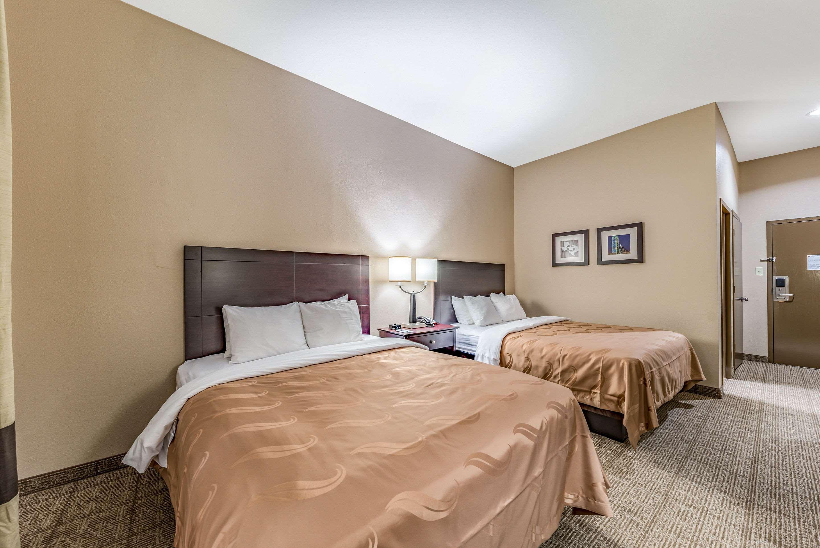Quality Inn West Plano - Dallas Экстерьер фото