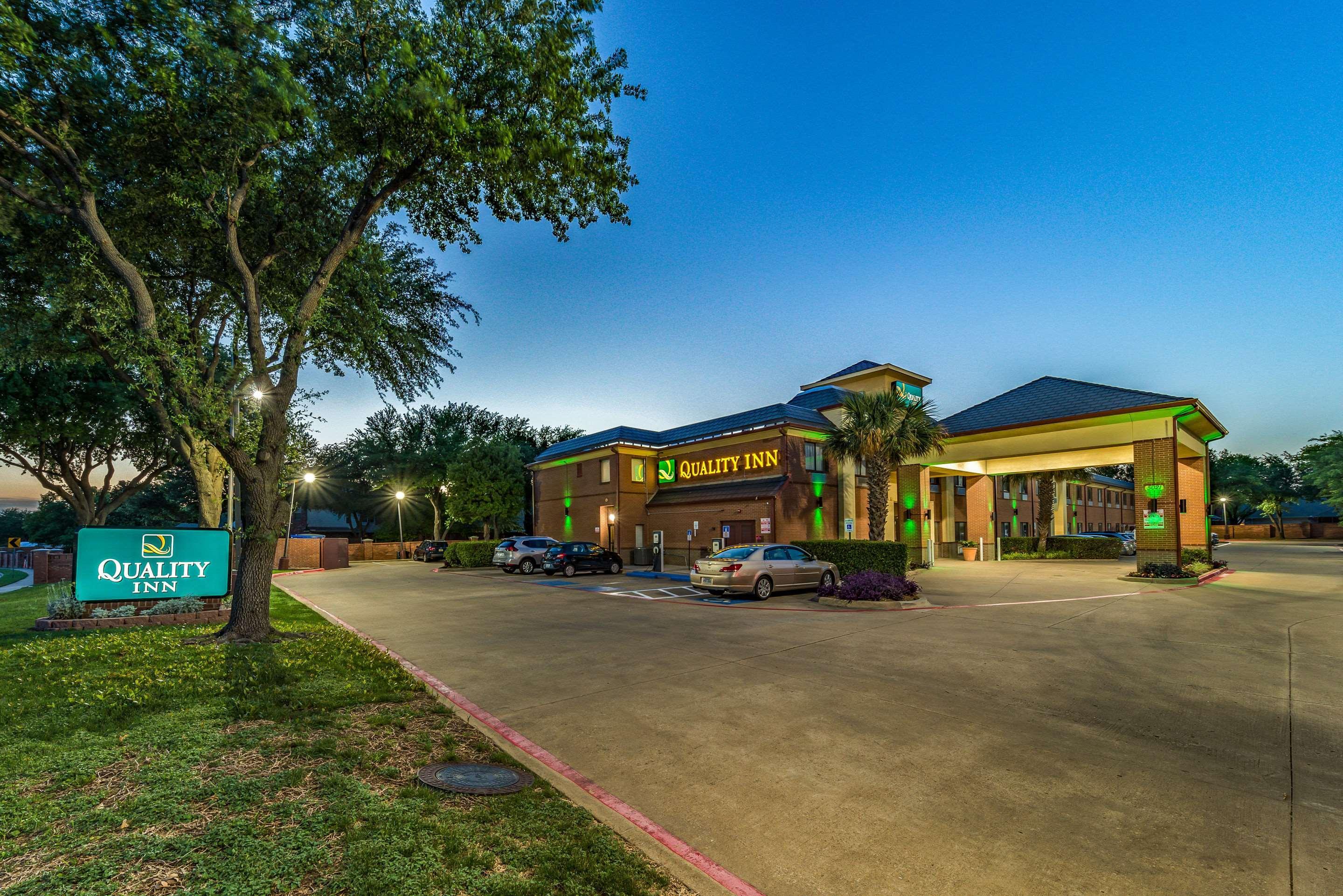 Quality Inn West Plano - Dallas Экстерьер фото