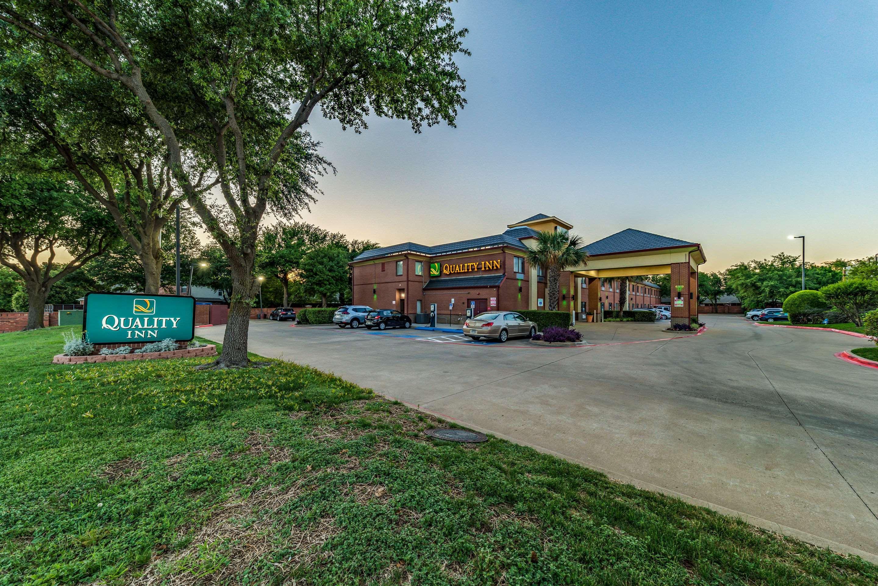 Quality Inn West Plano - Dallas Экстерьер фото
