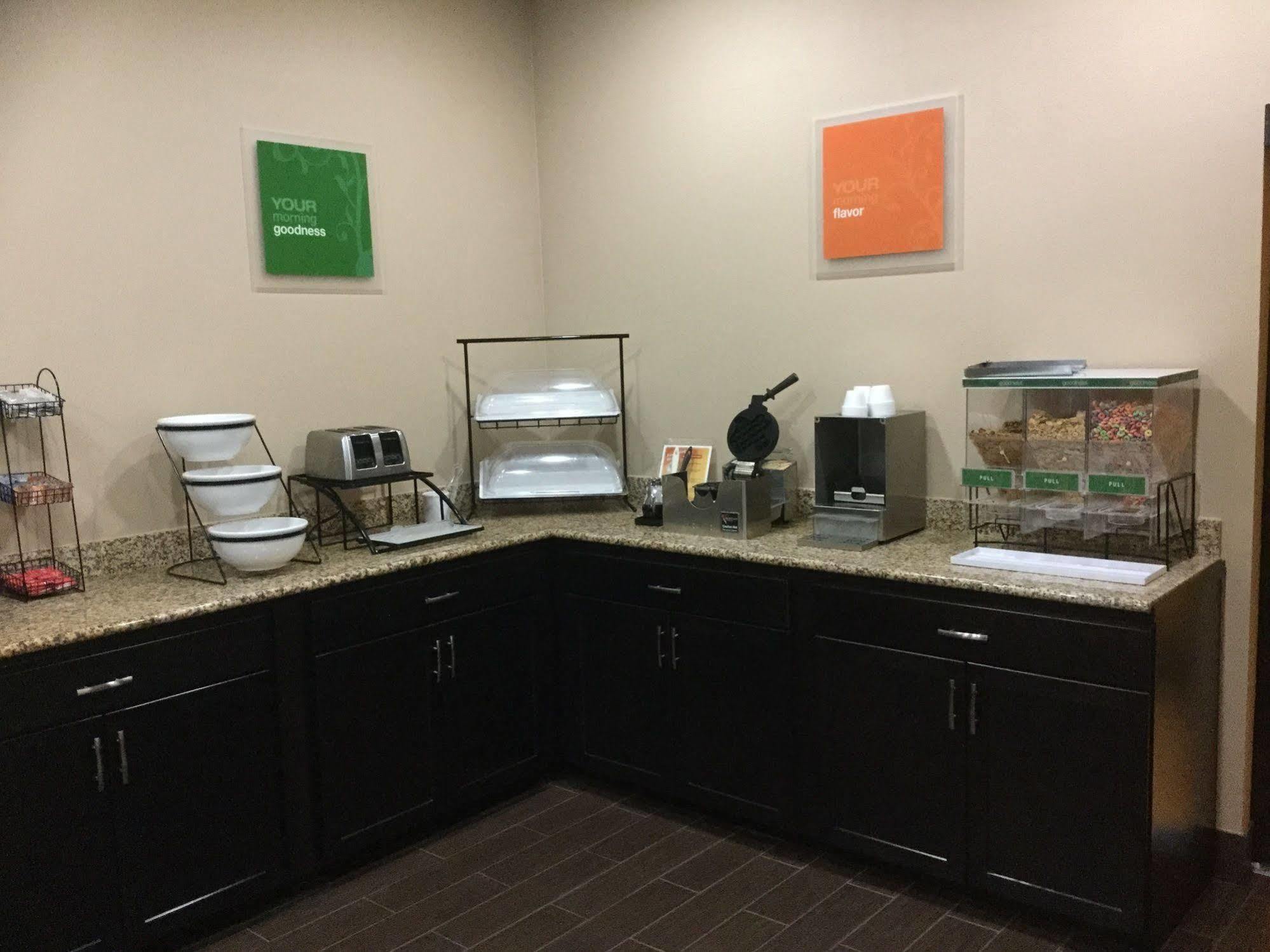 Quality Inn West Plano - Dallas Экстерьер фото