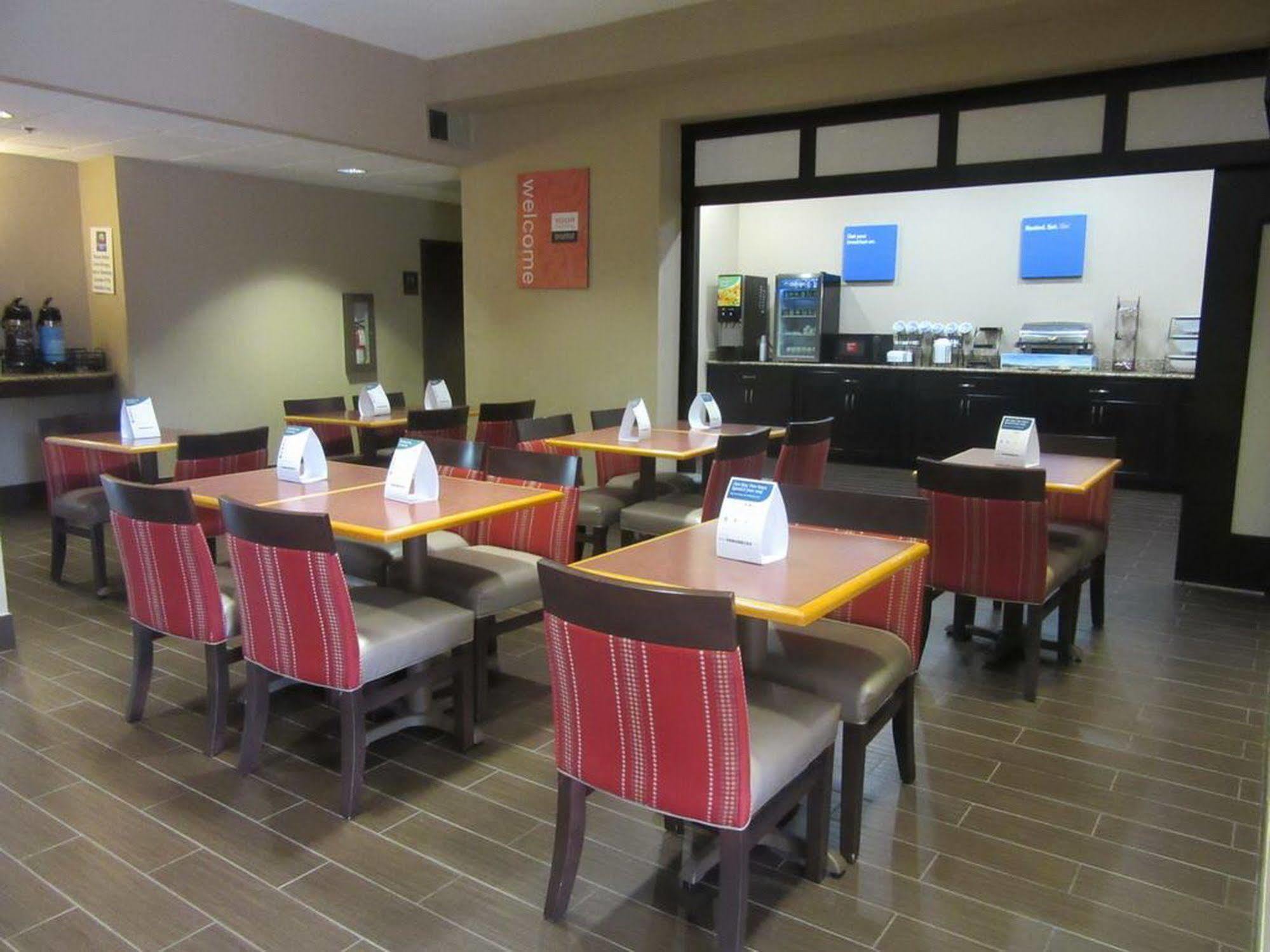 Quality Inn West Plano - Dallas Экстерьер фото
